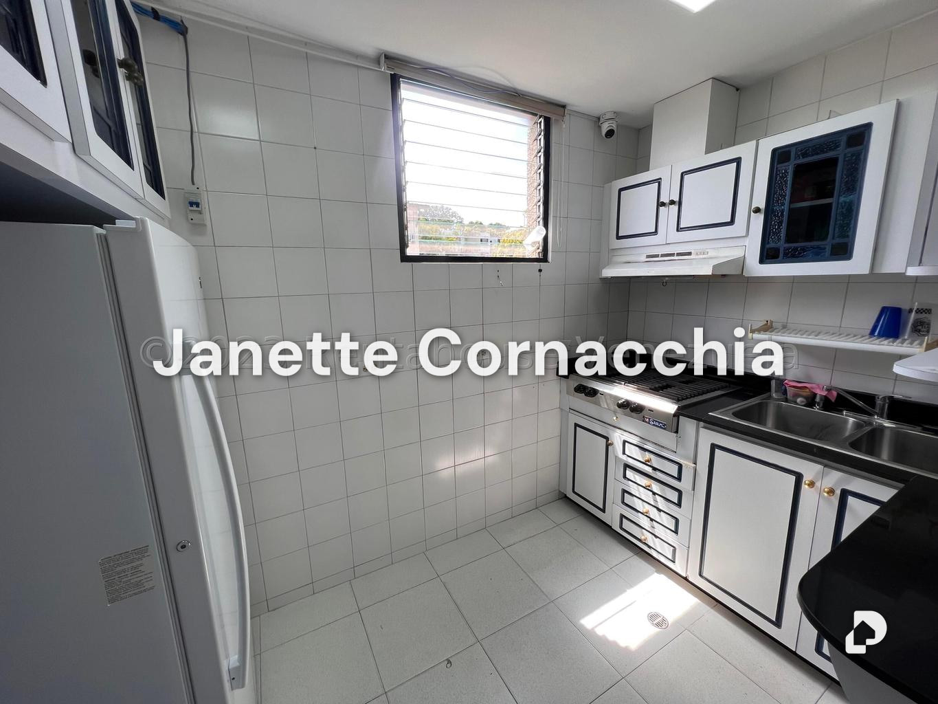 Apartamento en Cumbres de Curumo, Caracas – 24