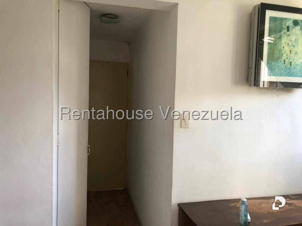 Apartamento en La Bonita, Caracas – 24