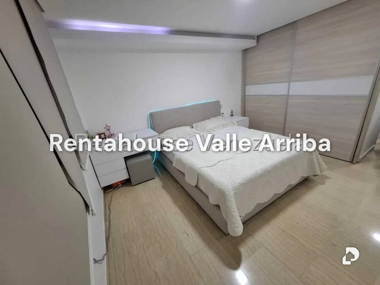 Apartamento en Colinas de La Tahona, Caracas – 13