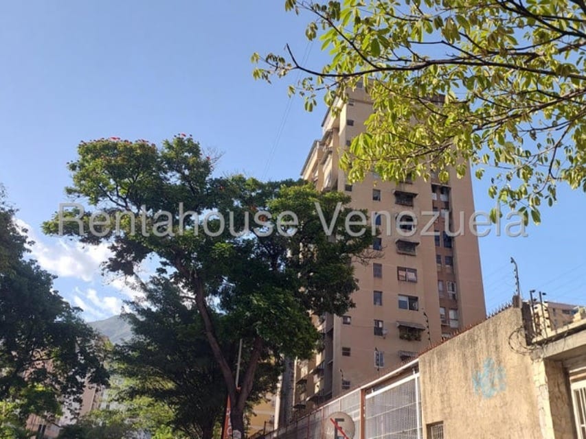 Apartamento en La Urbina, Caracas - 1