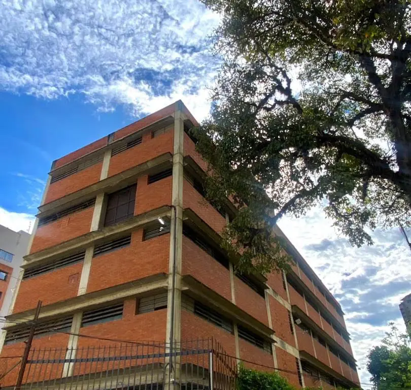 Warehouse in Boleíta Sur, Caracas - 1