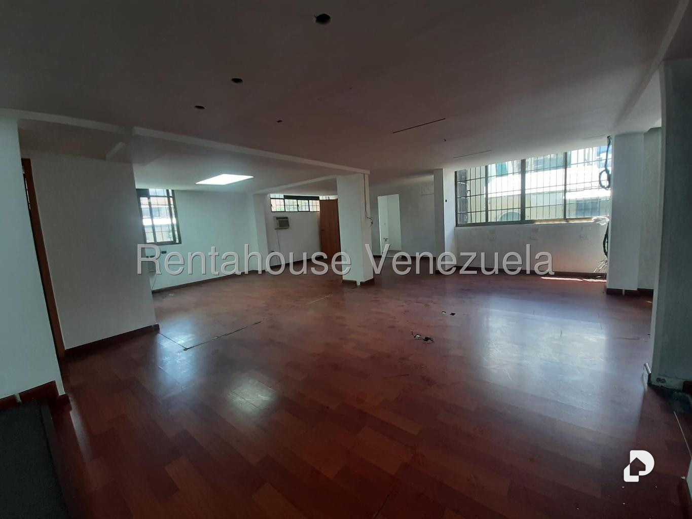 Oficina en Las Mercedes, Caracas – 6
