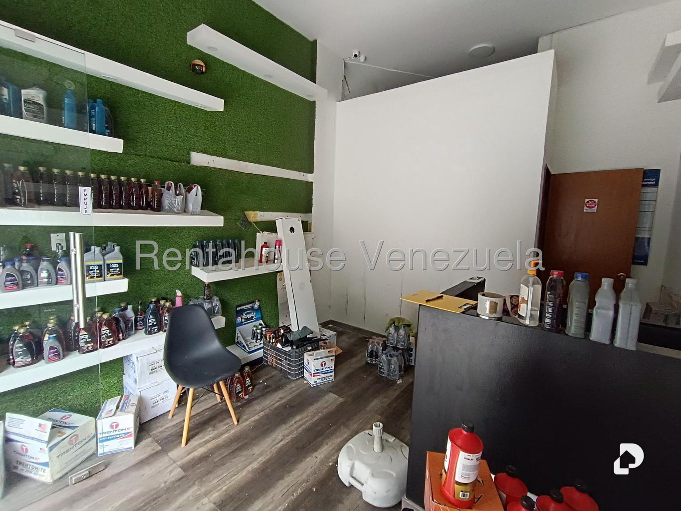 Local comercial en Los Palos Grandes, Caracas – 3