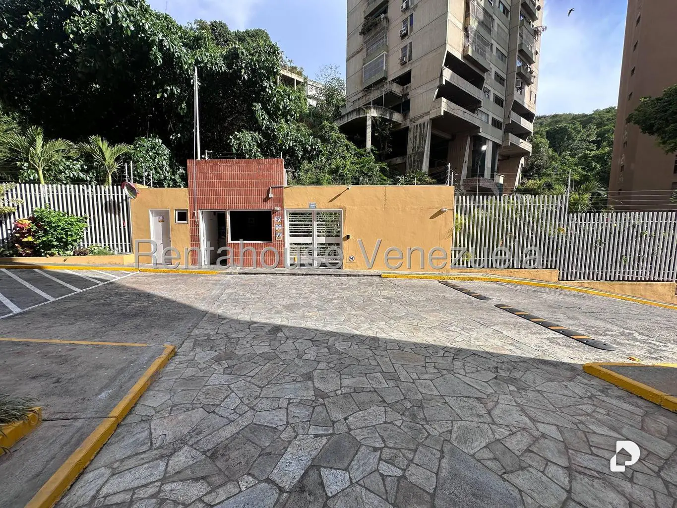 Apartment in Santa Mónica, Caracas – 25