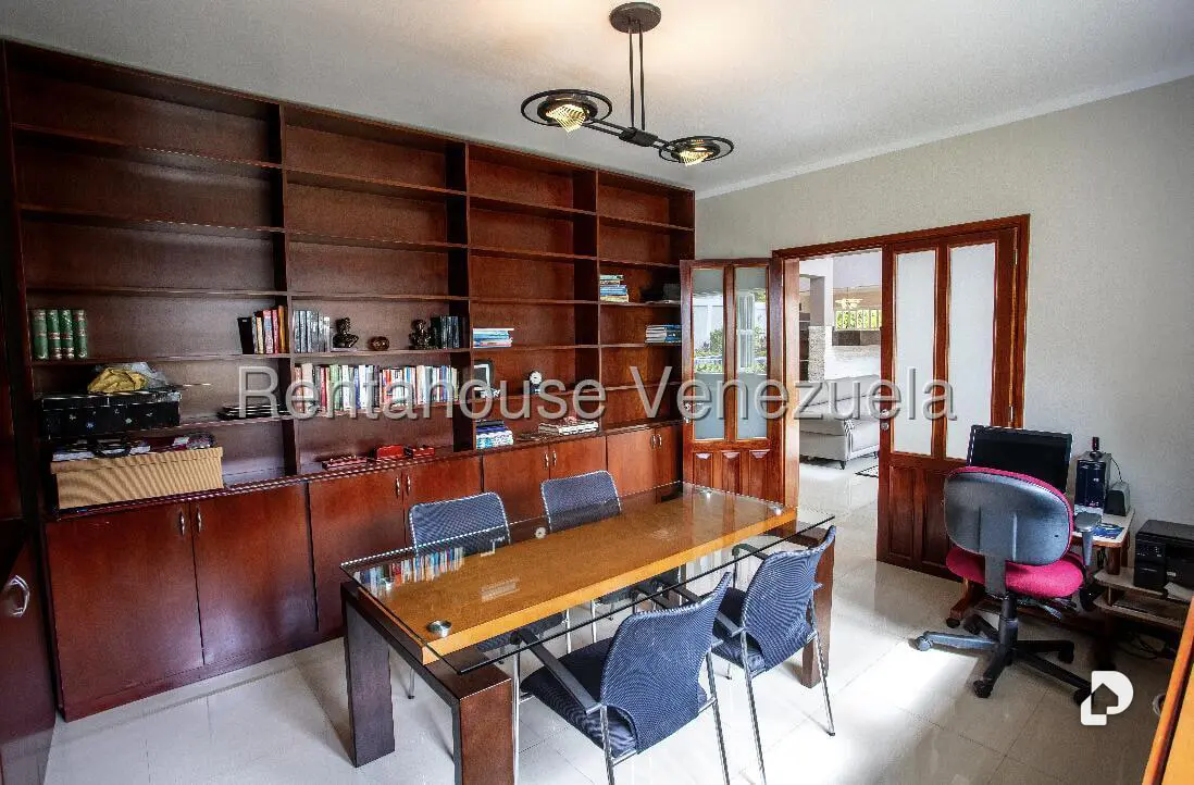 Casa en Colinas de Bello Monte, Caracas – 23