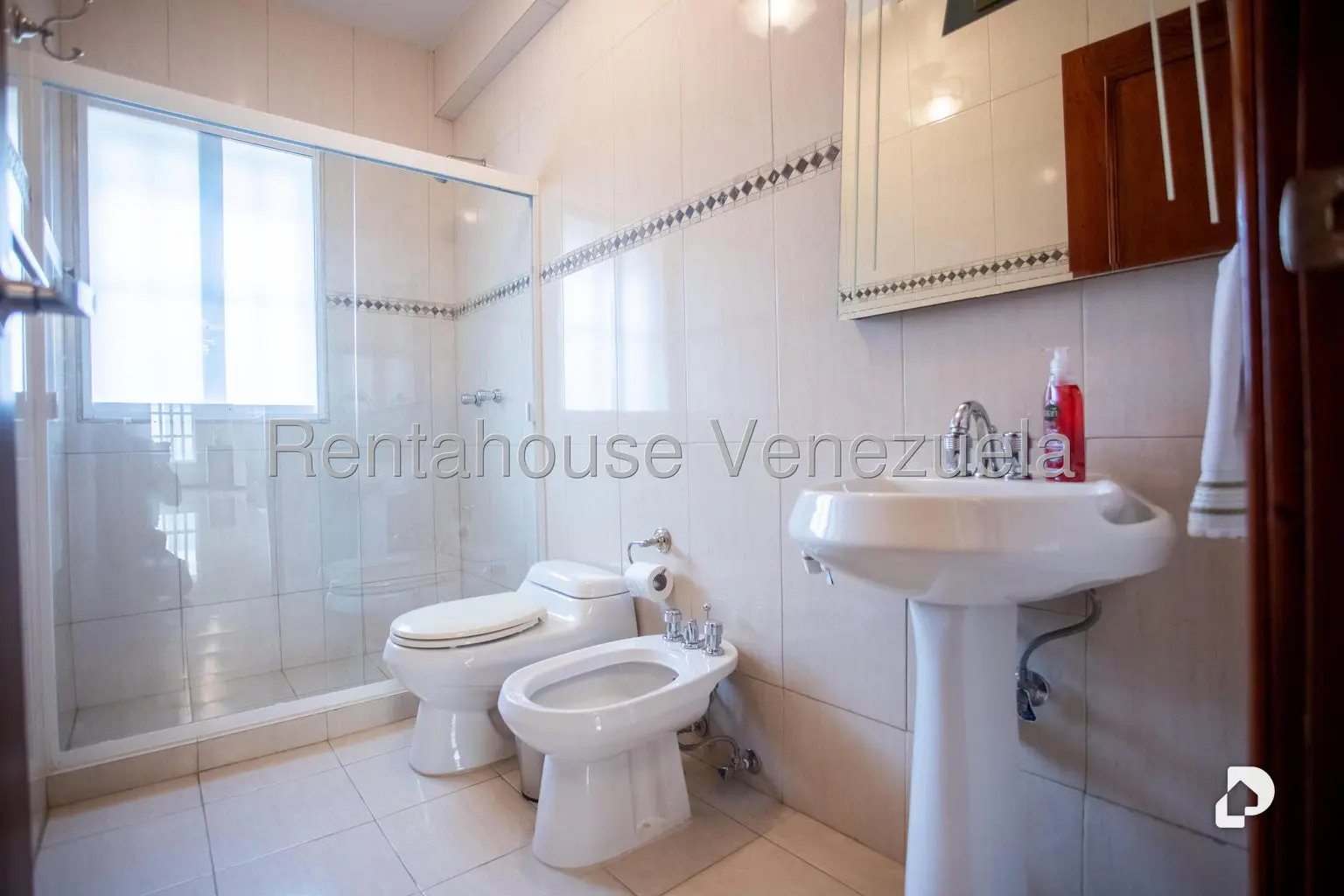 Casa en Colinas de Bello Monte, Caracas – 27