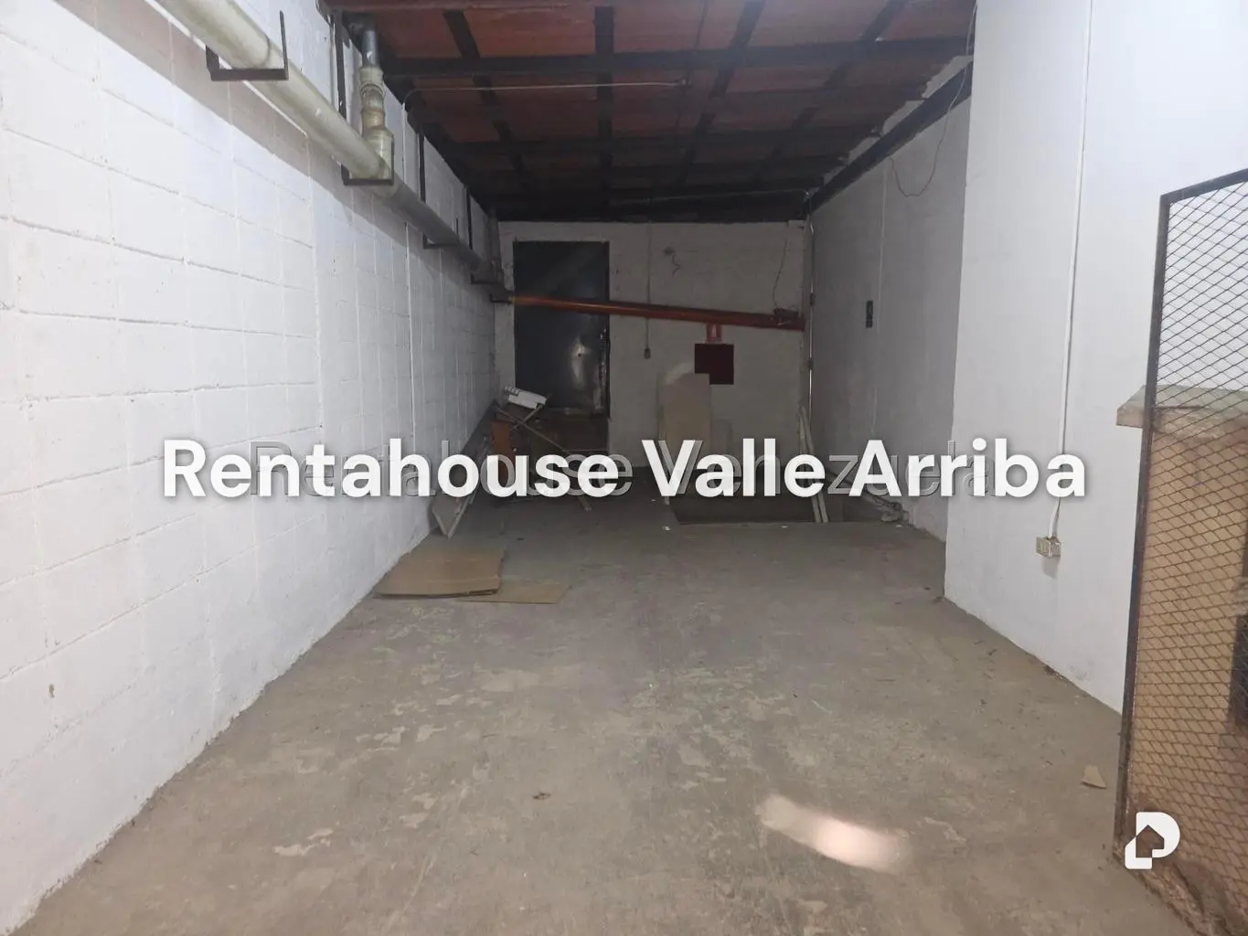 Local comercial en La Yaguara, Caracas – 24