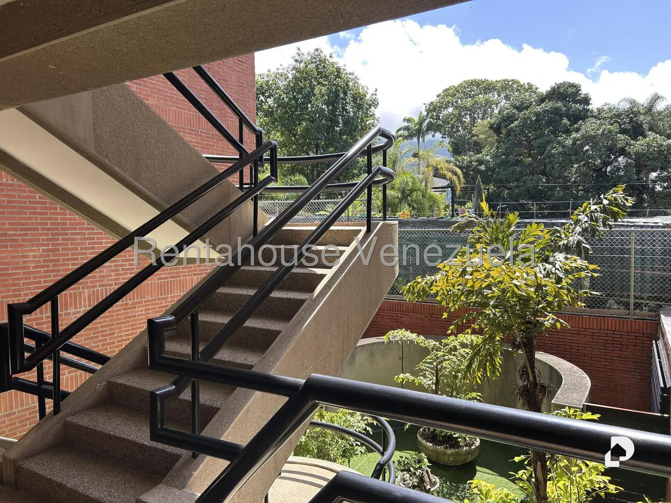 Apartamento en Los Palos Grandes, Caracas – 2