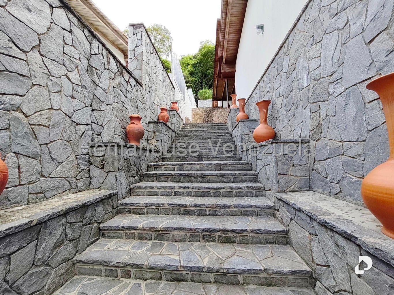 Casa en Prados del Este, Caracas – 9