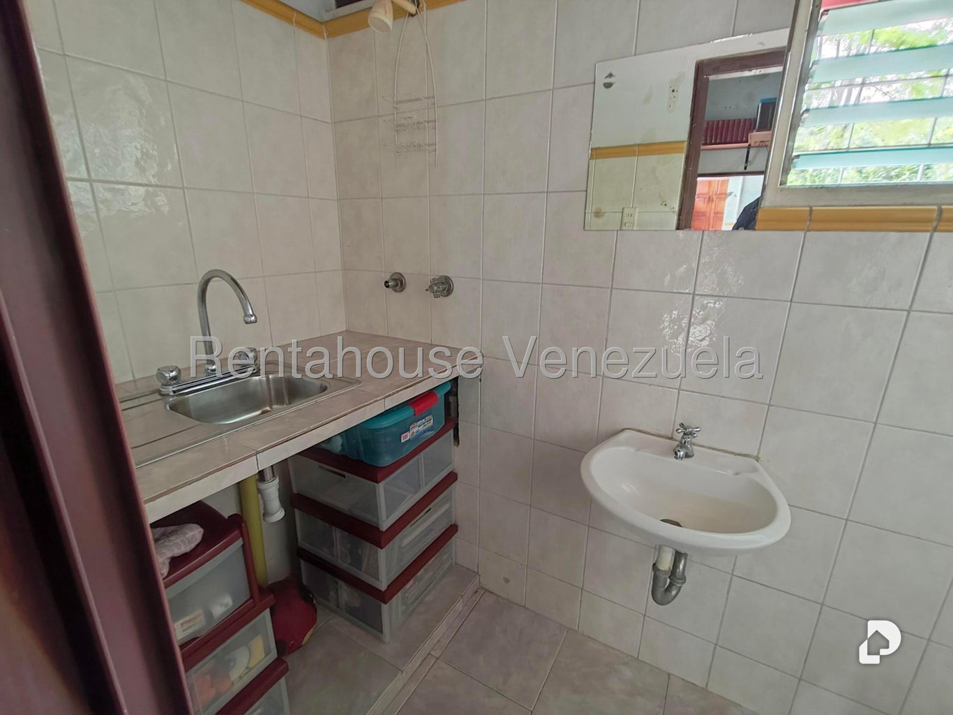Casa en Prados del Este, Caracas – 29