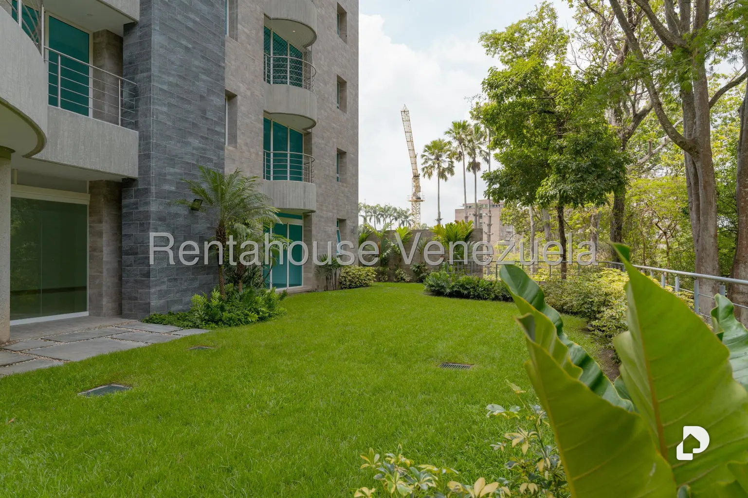 Apartamento en Los Chorros, Caracas – 28