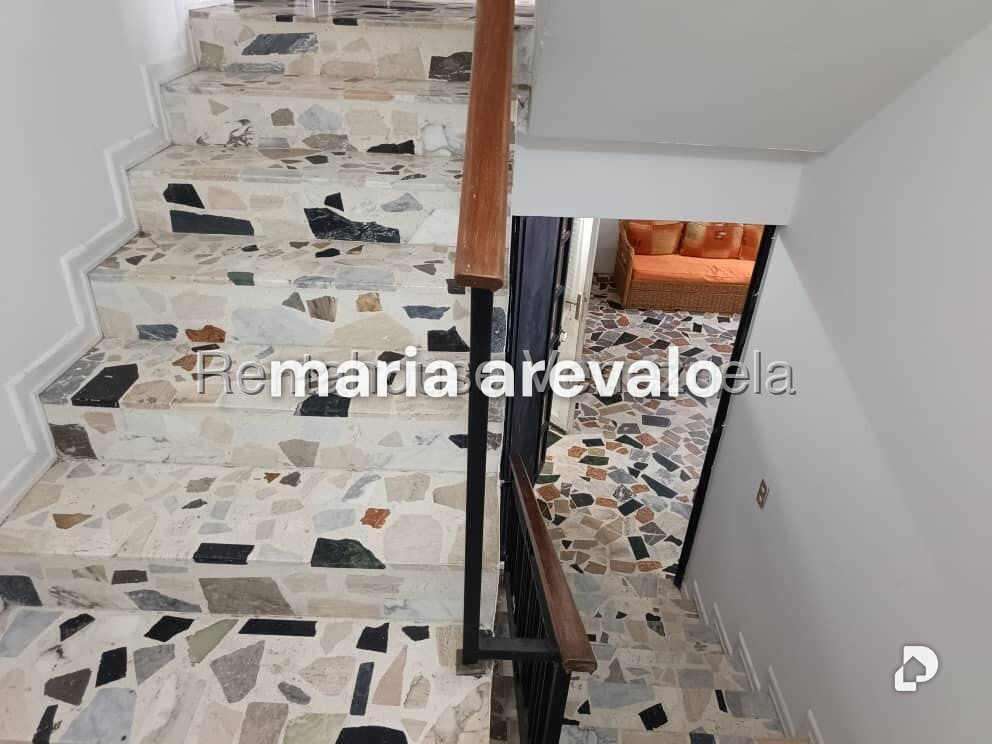 Casa en Colinas de Vista Alegre, Caracas – 28