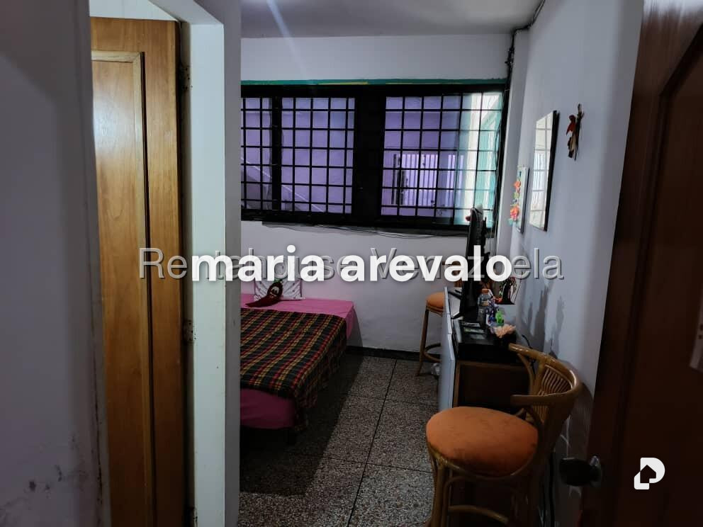 Casa en Colinas de Vista Alegre, Caracas – 25
