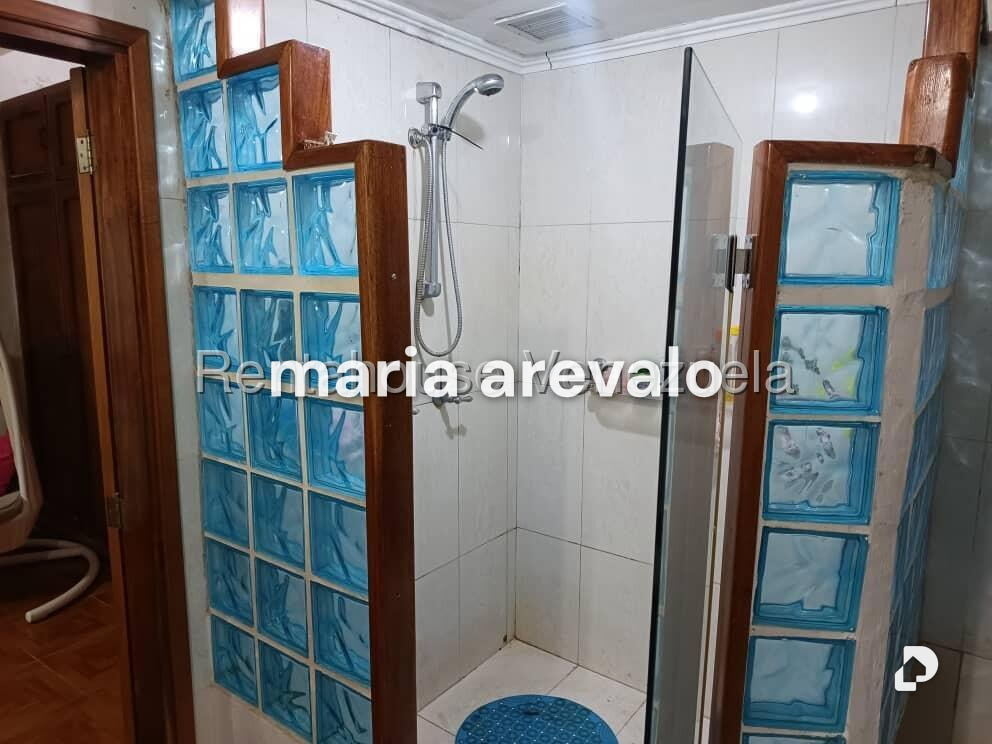Casa en Colinas de Vista Alegre, Caracas – 21