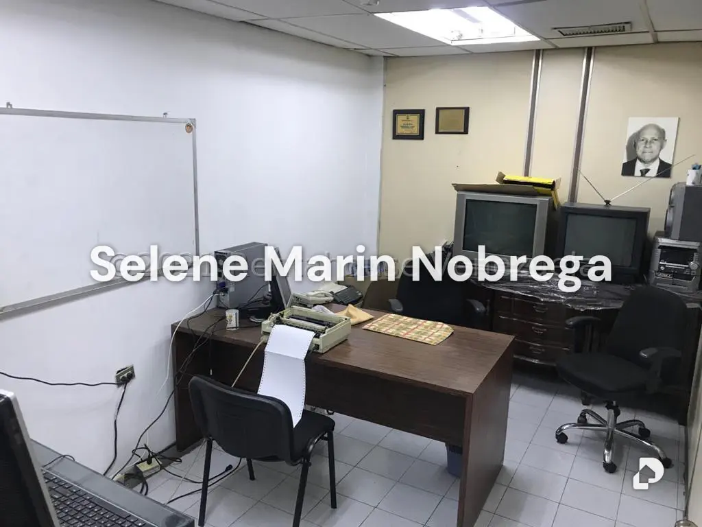 Local comercial en Parroquia La Candelaria, Caracas – 10
