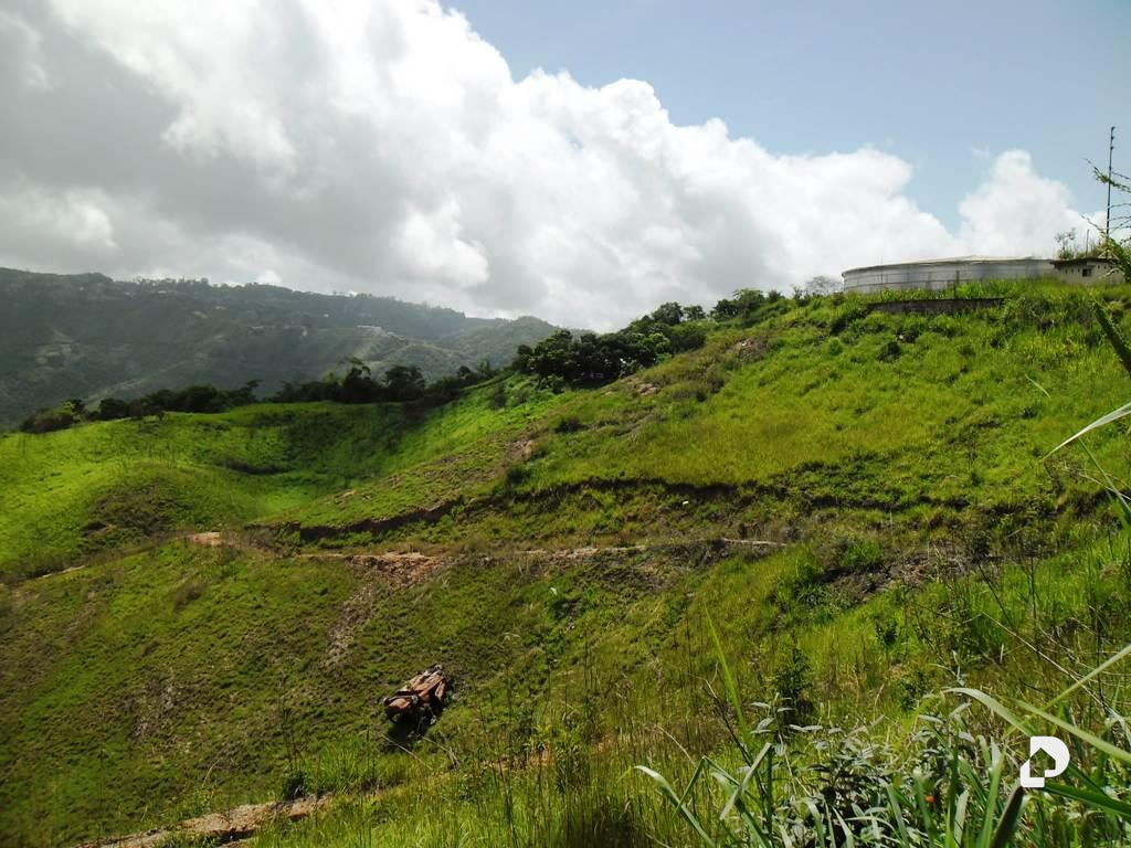 Land in El Hatillo, Caracas – 1