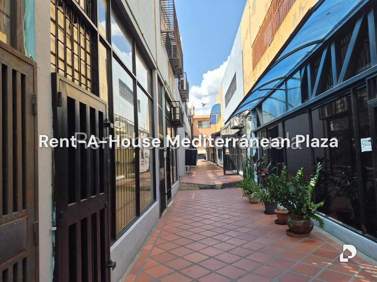 Local comercial en Zona Industrial, Valencia – 1