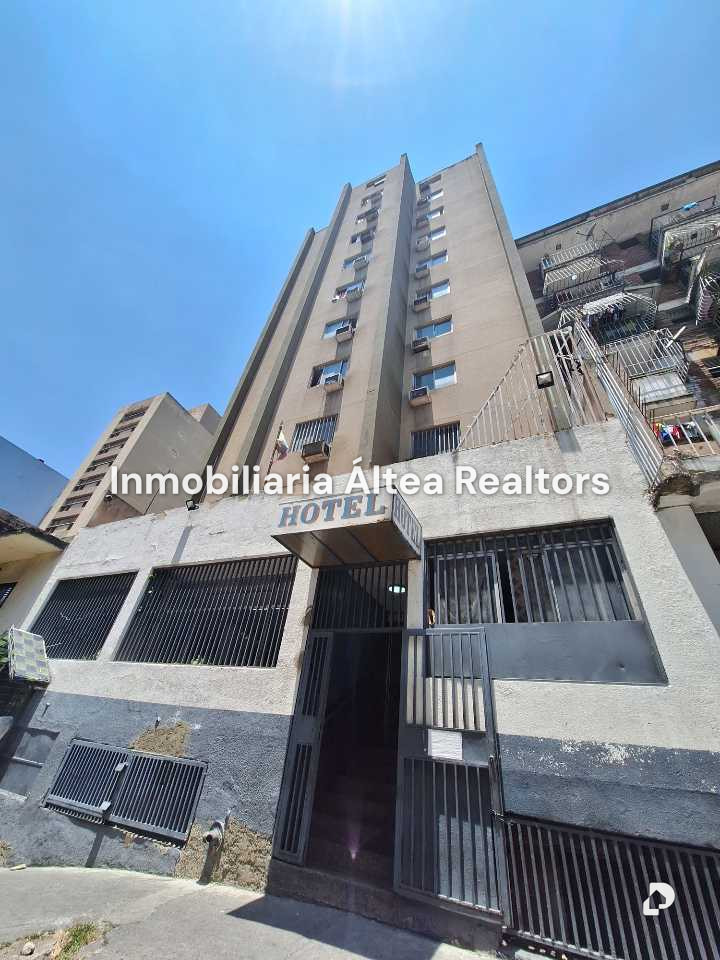 Edificio en Av. Baralt, Caracas – 1