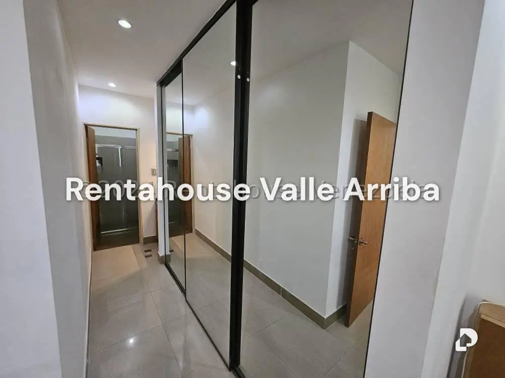 Apartamento en La Boyera, Caracas – 18