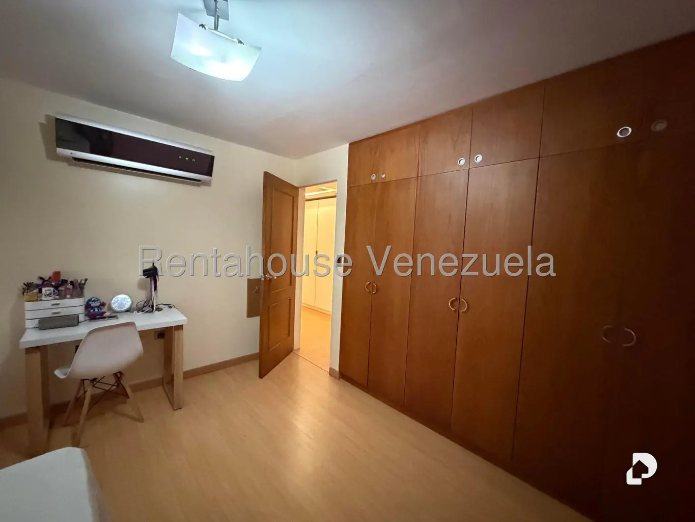 Apartamento en Colinas de La Tahona, Caracas – 28