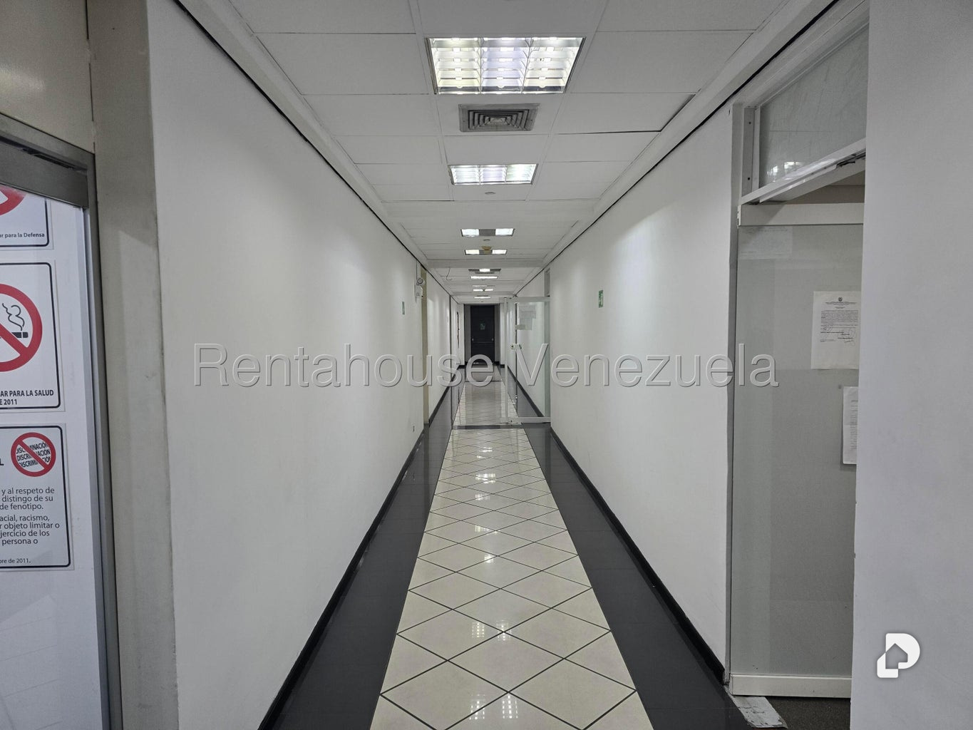 Local comercial en El Recreo, Caracas – 3