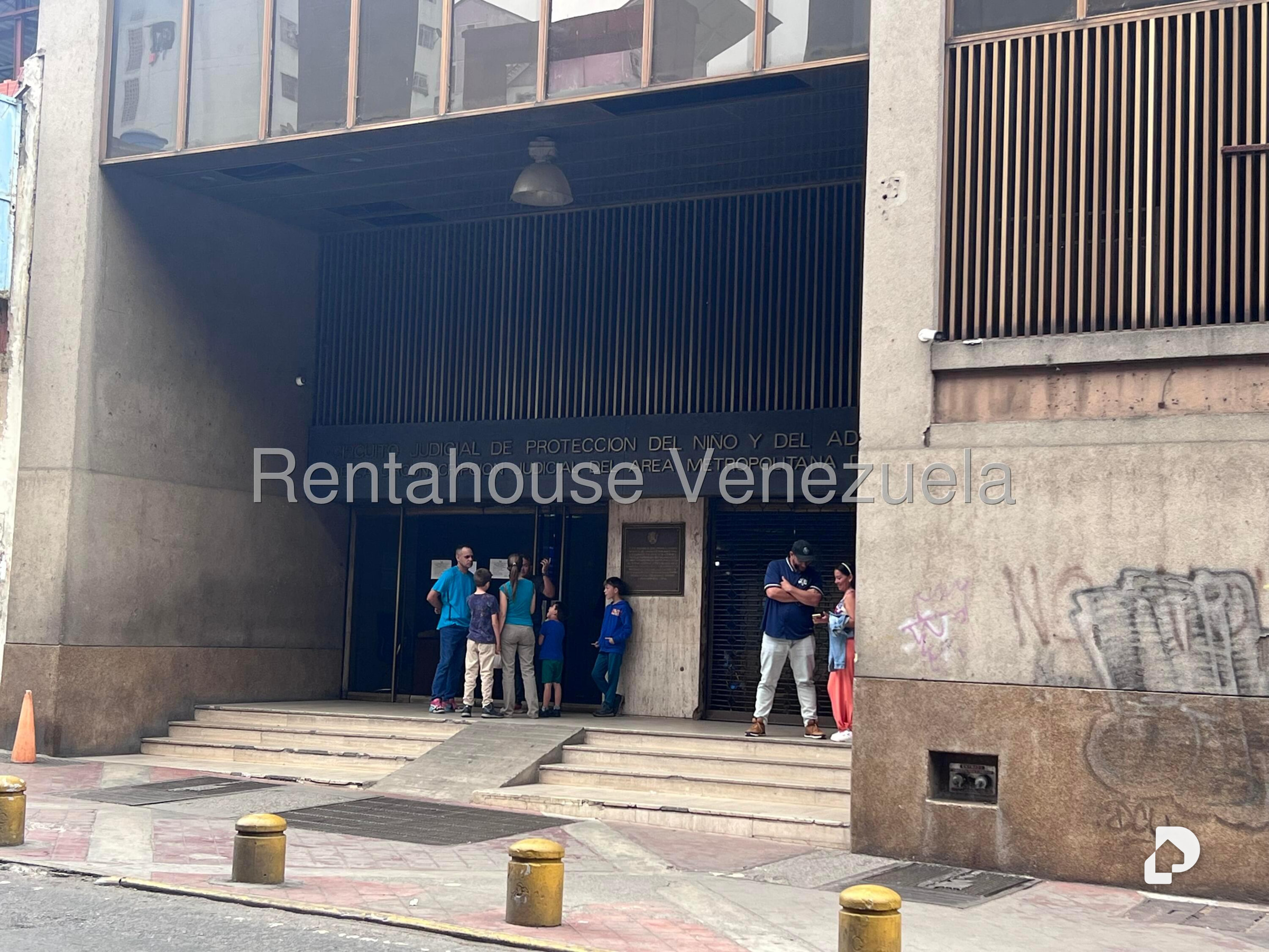Oficina en Parroquia Altagracia, Caracas – 14