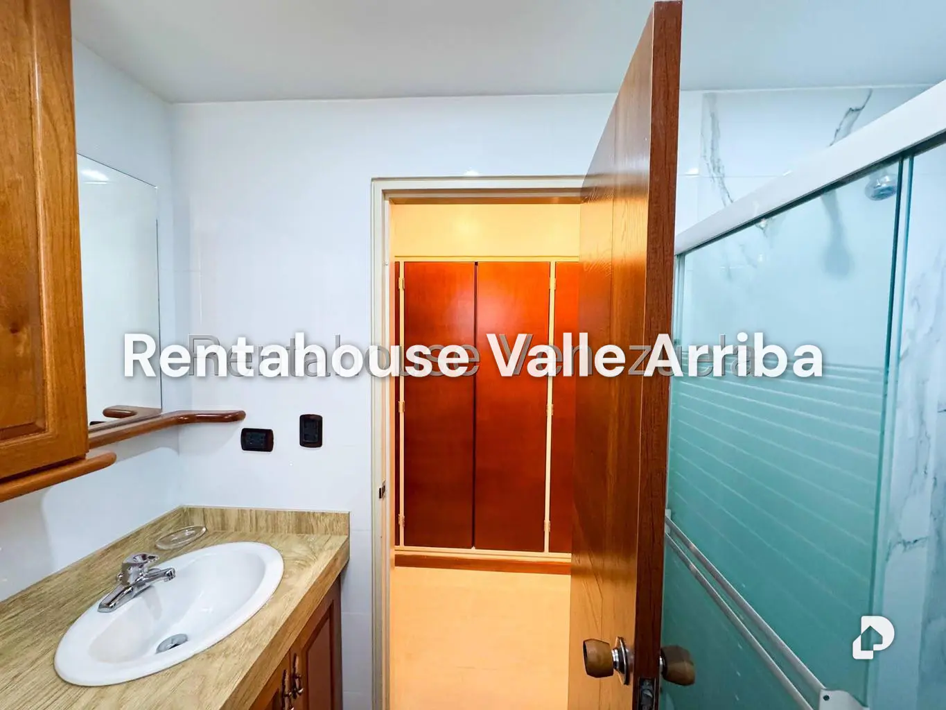 Apartamento en Los Naranjos de las Mercedes, Caracas – 23
