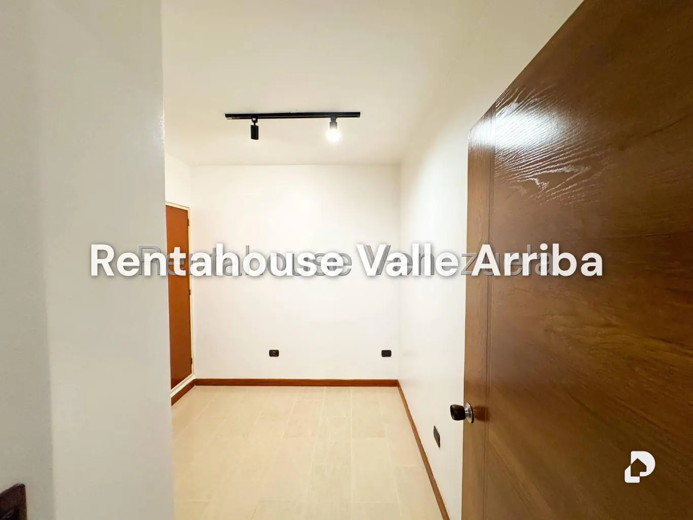 Apartamento en Los Naranjos de las Mercedes, Caracas – 26