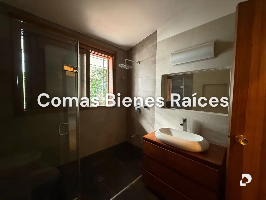 House in Altamira, Caracas – 13