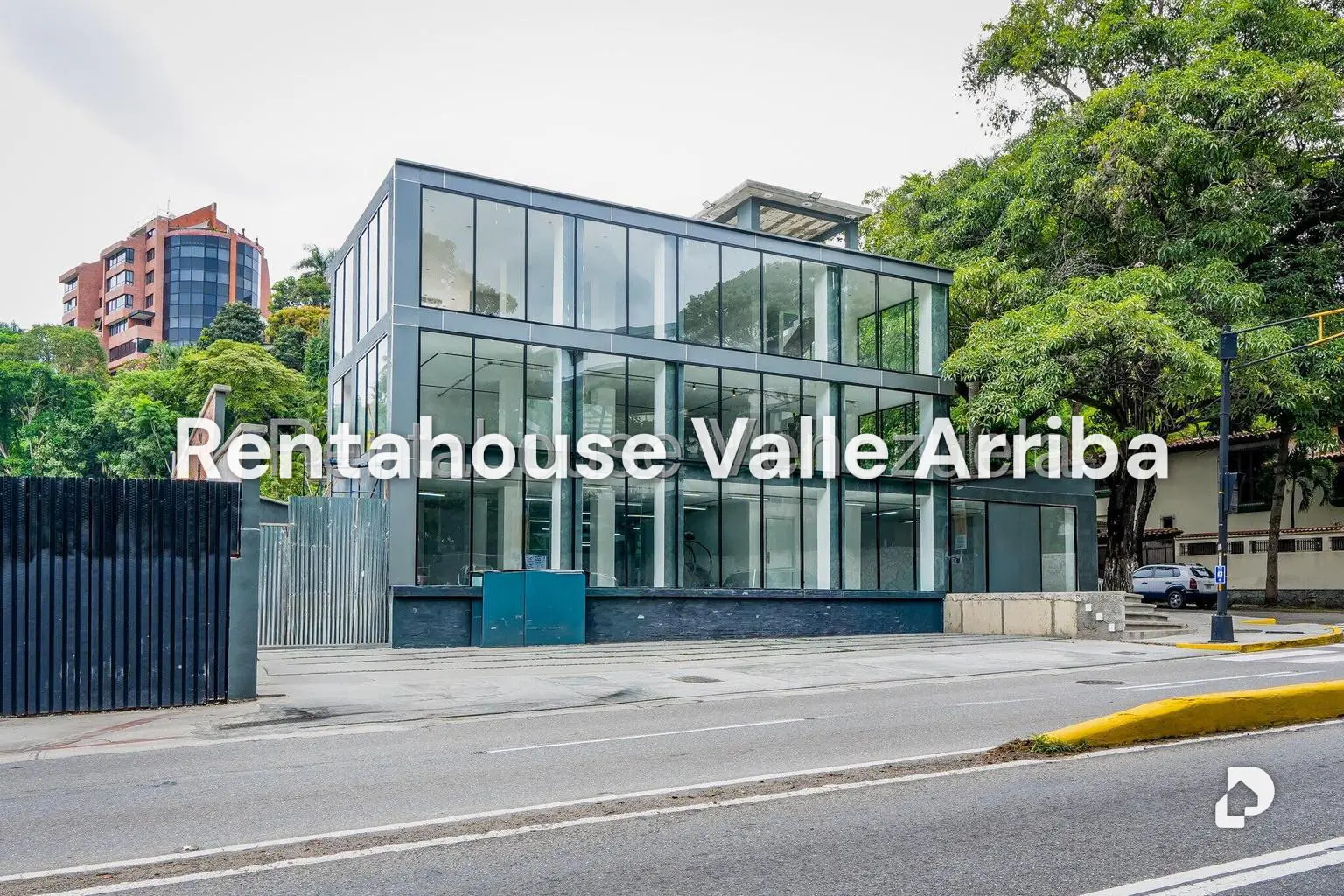 Local comercial en Chuao, Caracas – 3