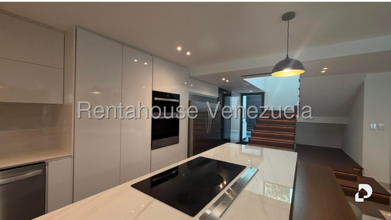 Apartamento en Los Naranjos de las Mercedes, Caracas – 17