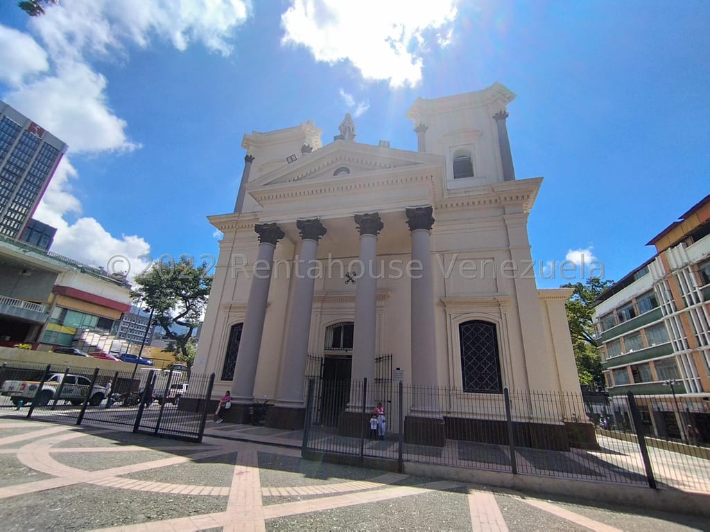 Edificio en Parroquia Santa Teresa, Caracas