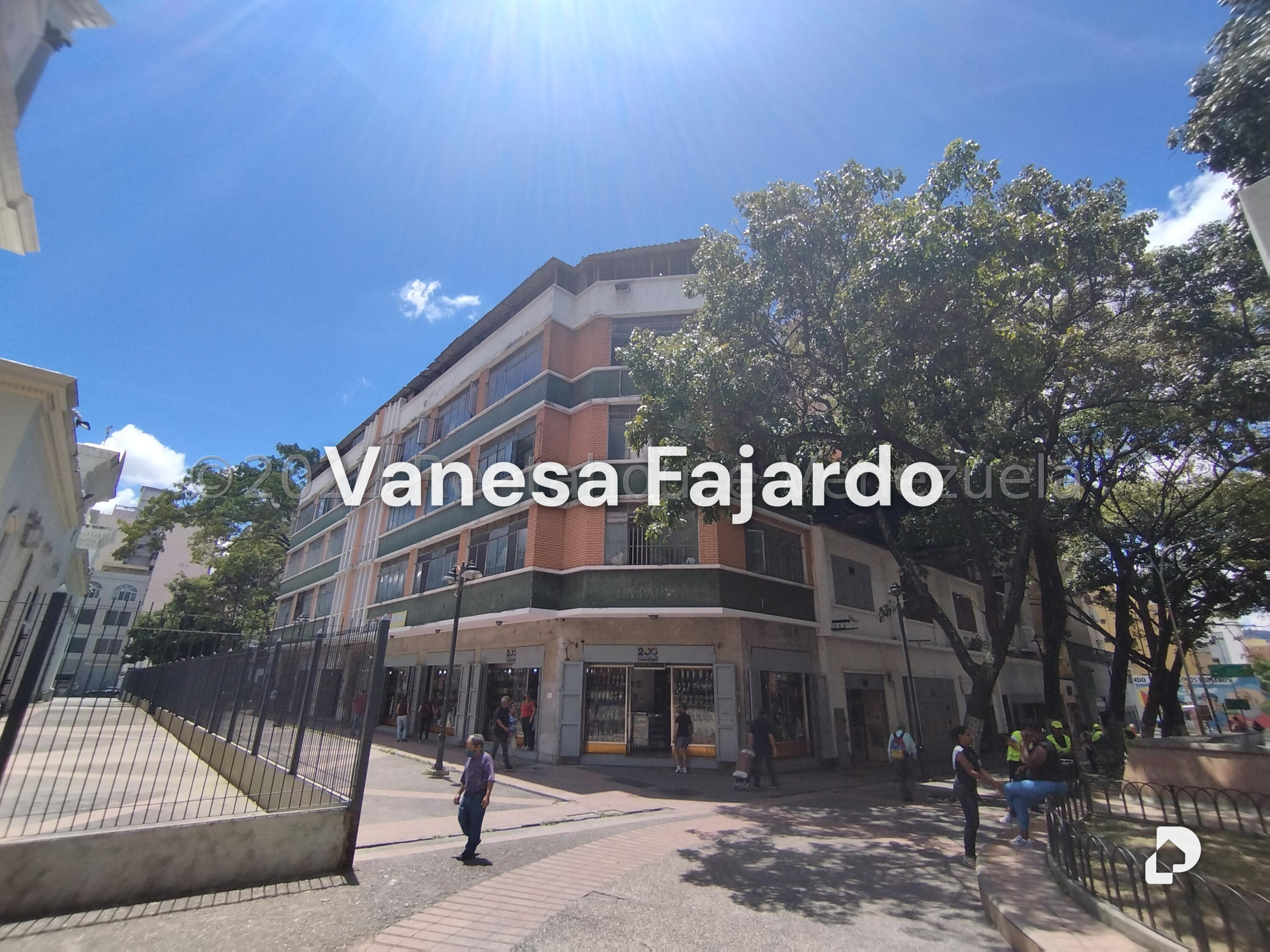 Edificio en Parroquia Santa Teresa, Caracas – 17