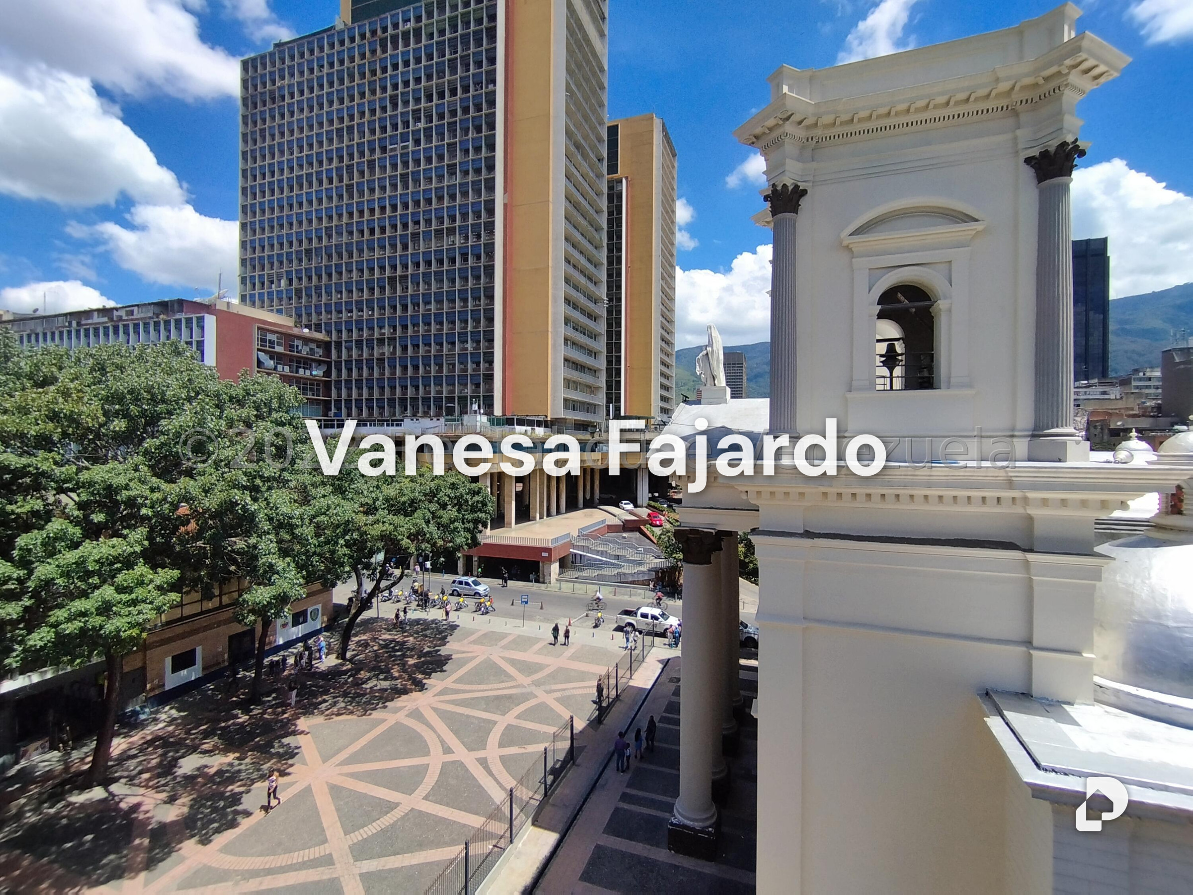 Edificio en Parroquia Santa Teresa, Caracas – 18