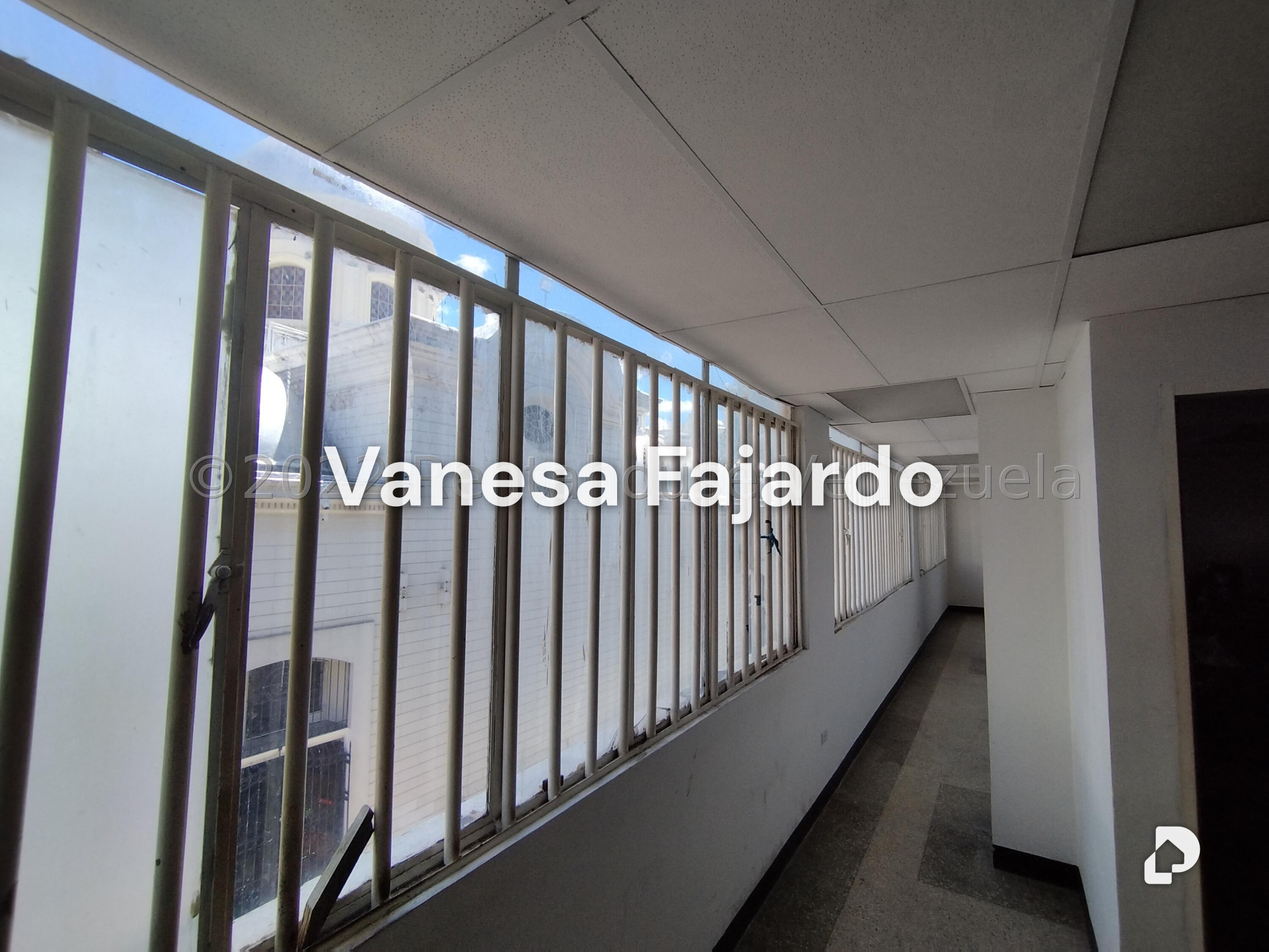 Edificio en Parroquia Santa Teresa, Caracas – 14