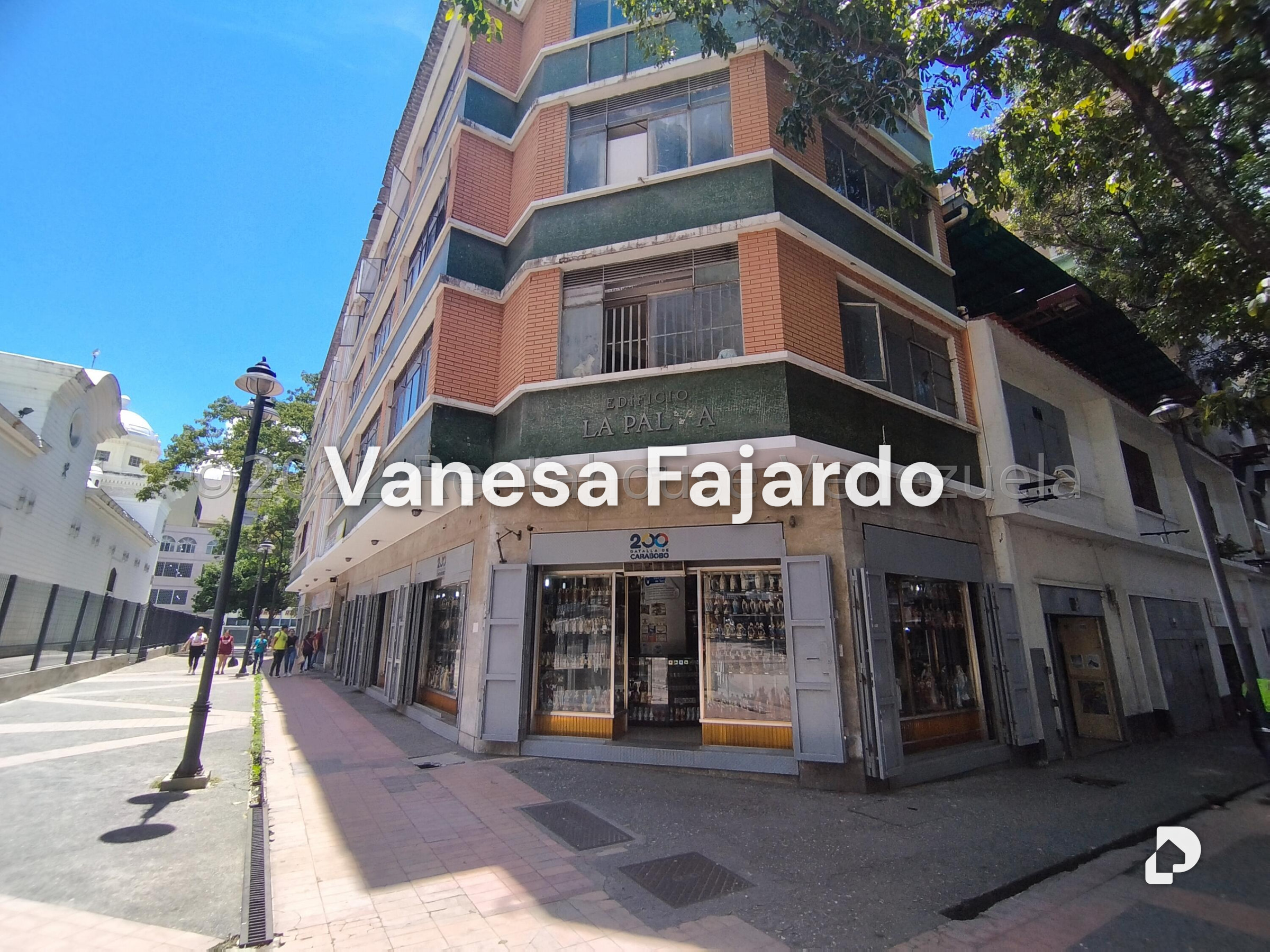 Edificio en Parroquia Santa Teresa, Caracas – 1