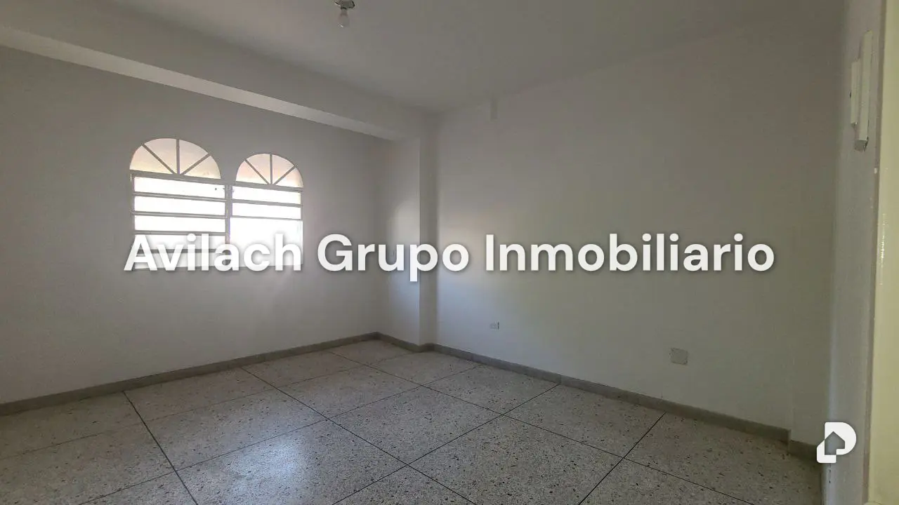 Edificio en Güigüe, Valencia