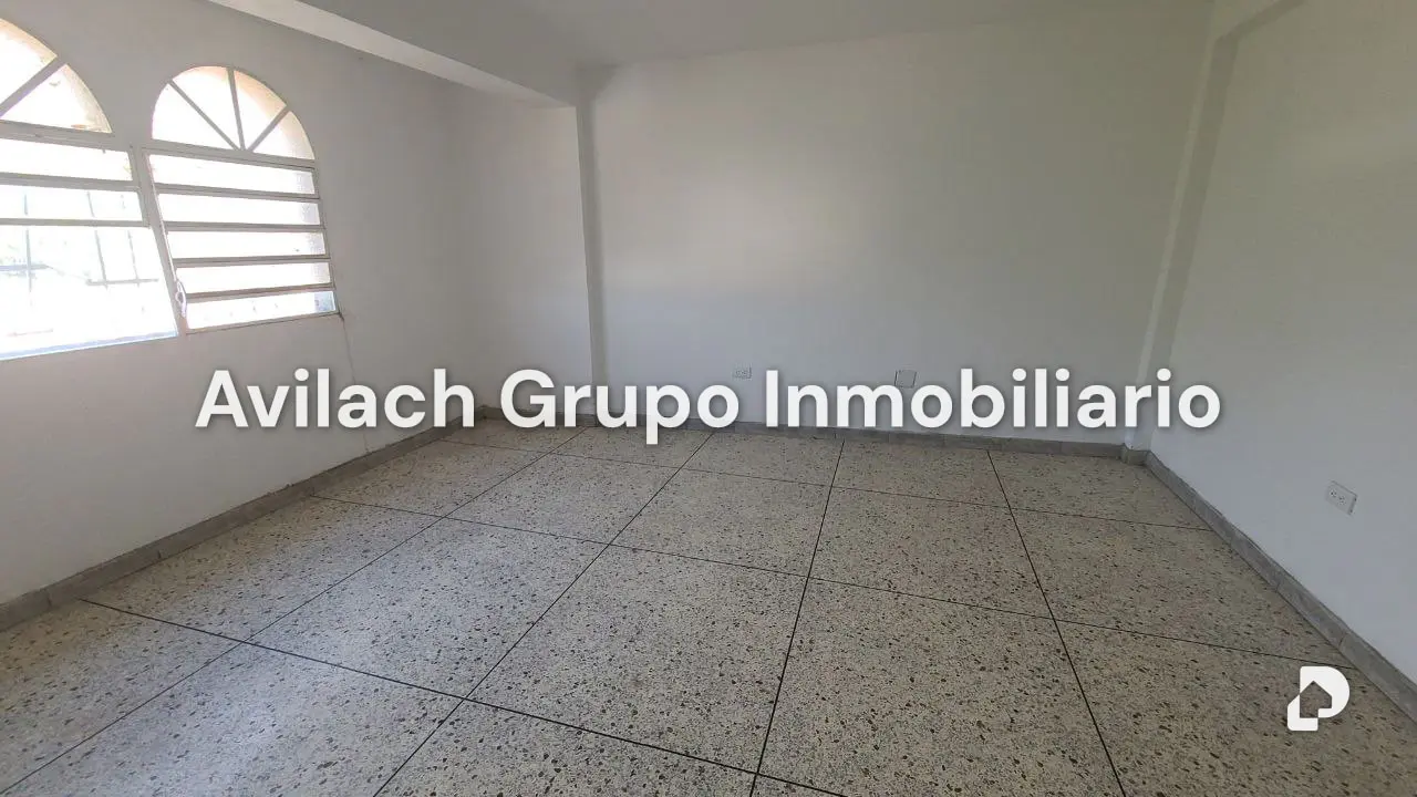 Edificio en Güigüe, Valencia