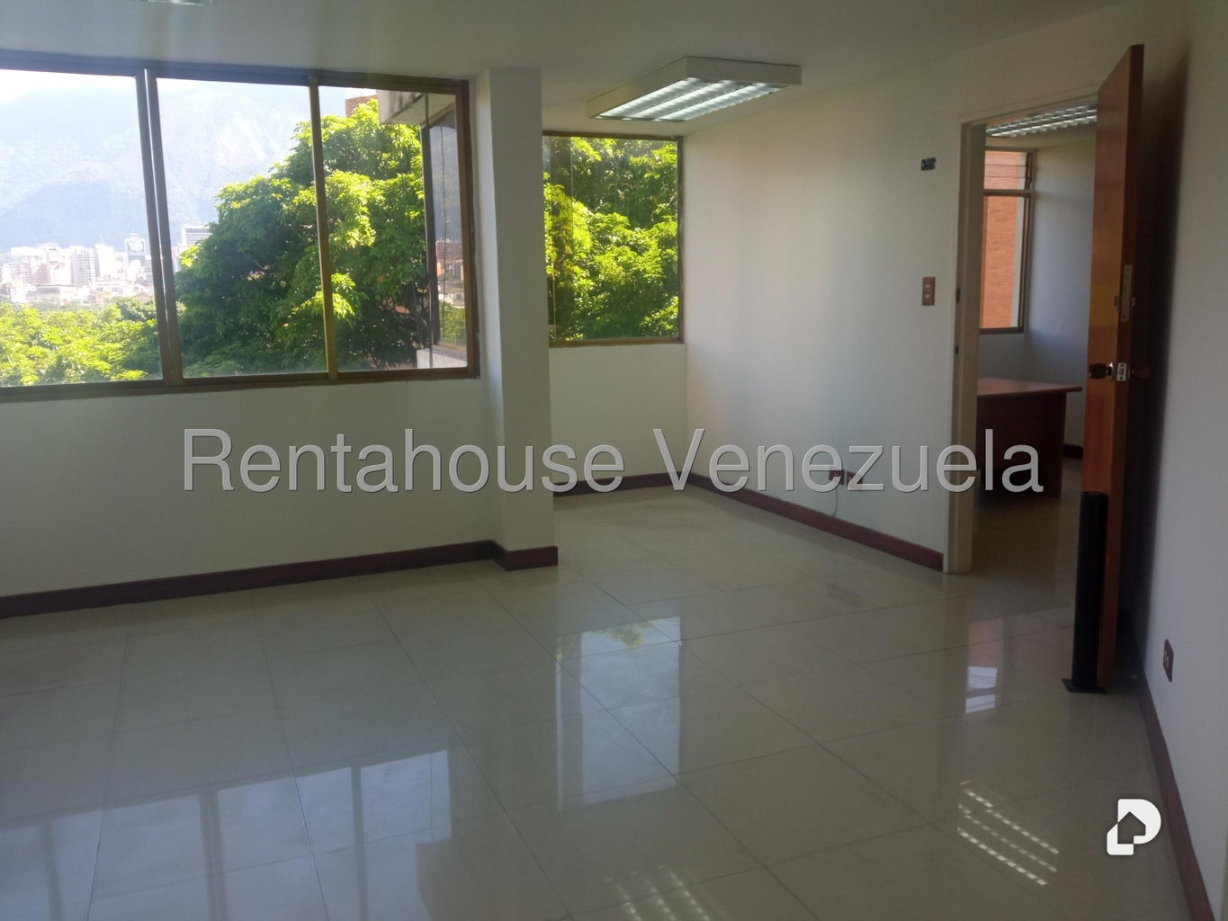 Oficina en Las Mercedes, Caracas – 5