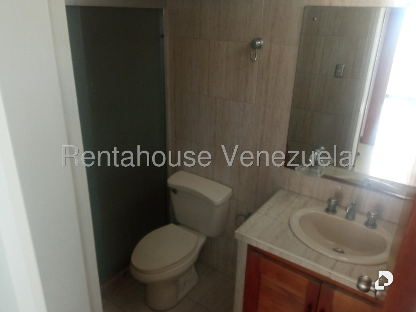 Oficina en Las Mercedes, Caracas – 22