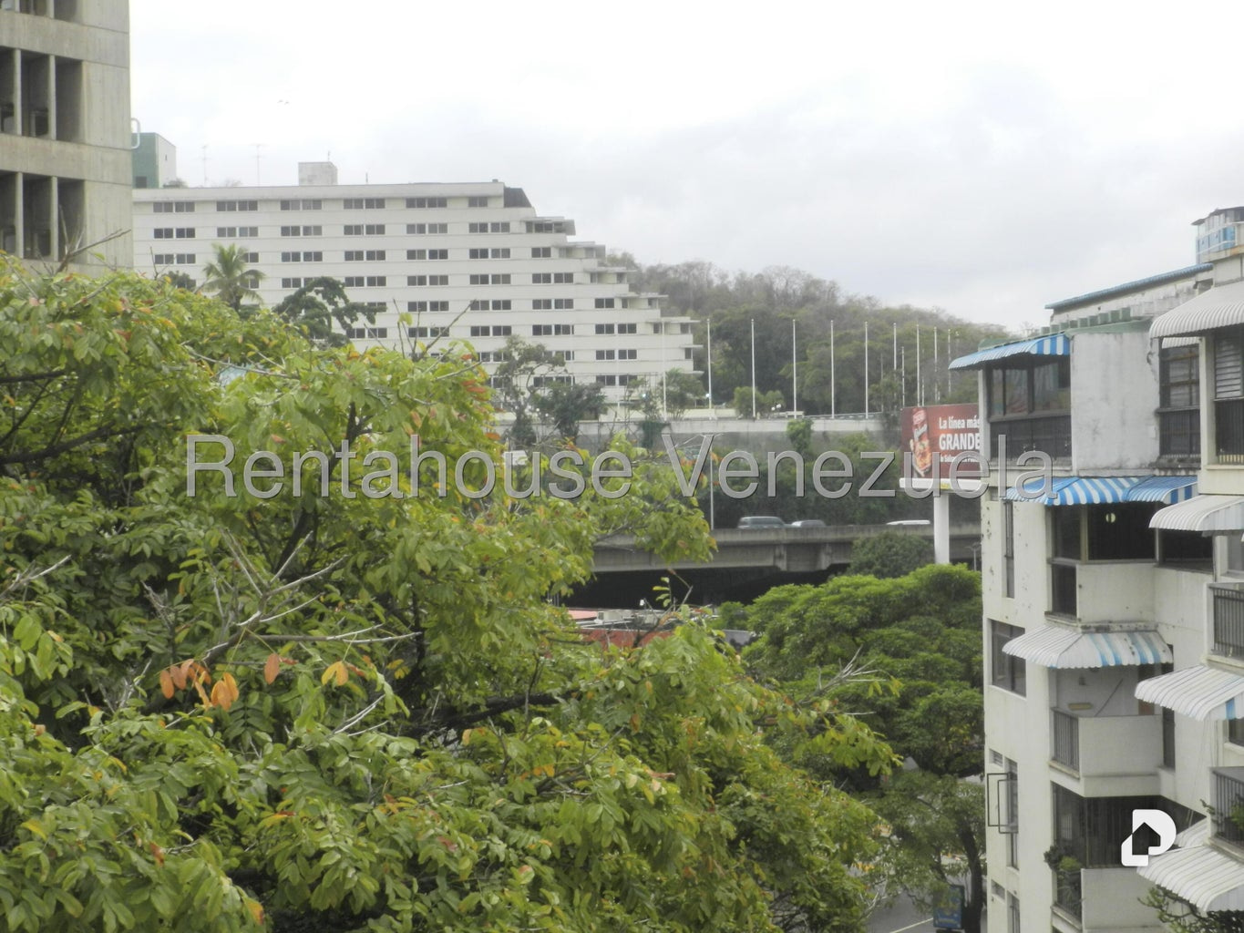 Oficina en Las Mercedes, Caracas – 13