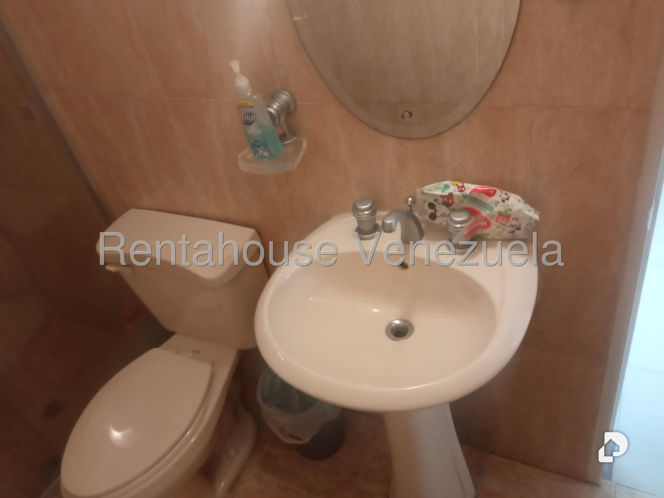 Oficina en Las Mercedes, Caracas – 29