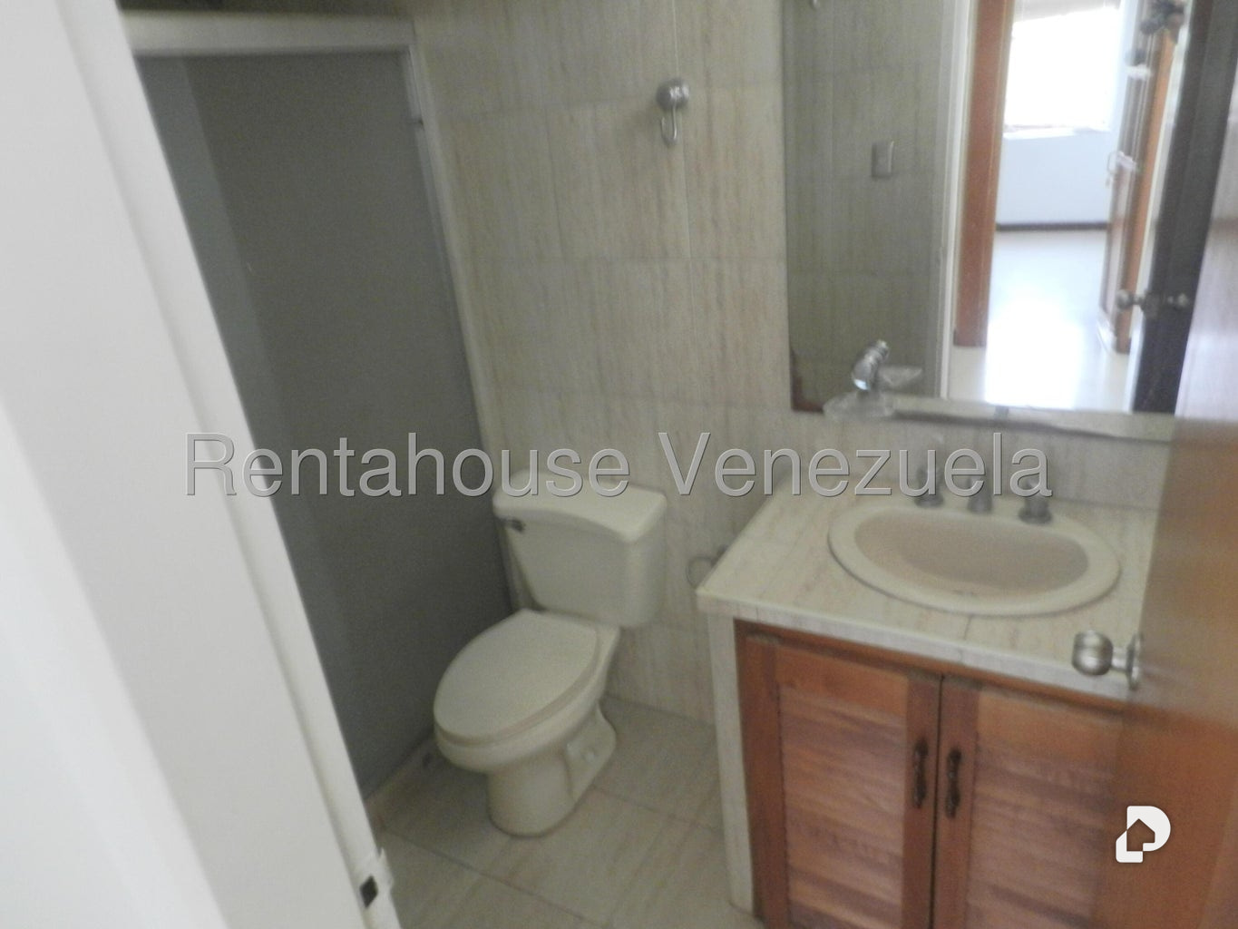 Oficina en Las Mercedes, Caracas – 28
