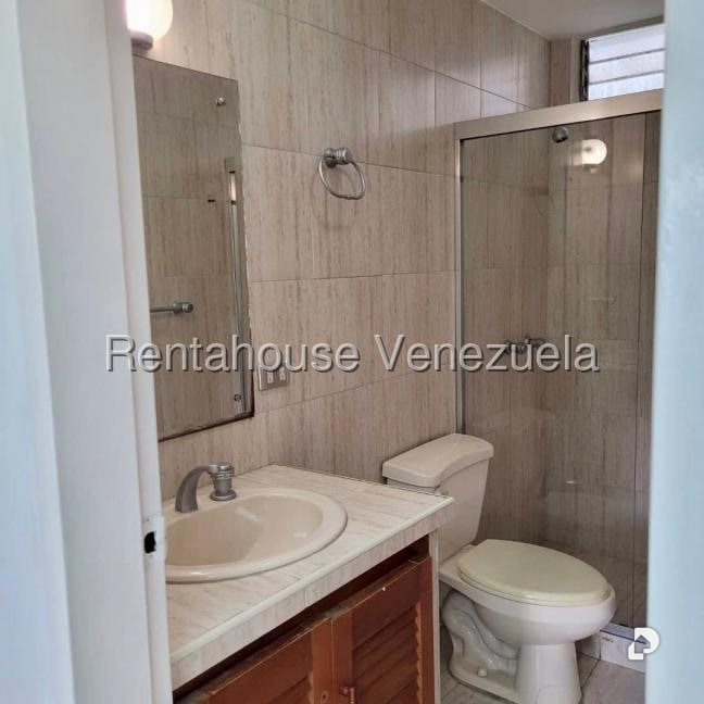 Oficina en Las Mercedes, Caracas – 17
