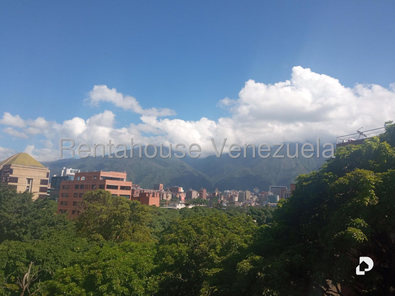 Oficina en Las Mercedes, Caracas – 20
