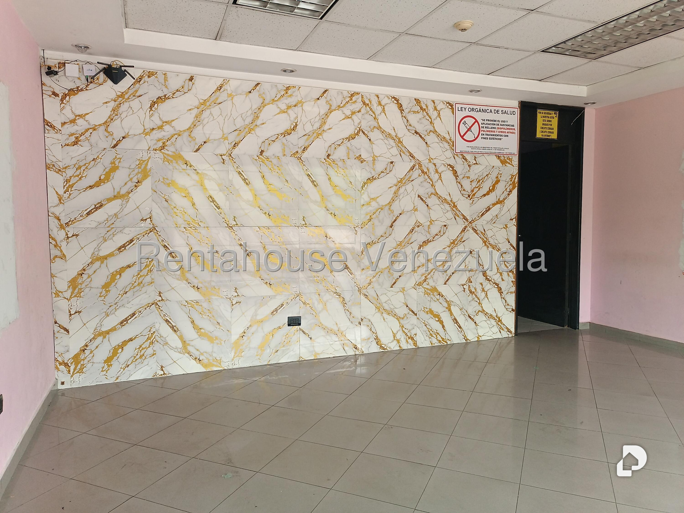 Local comercial en Club Hipico, Los Teques – 3