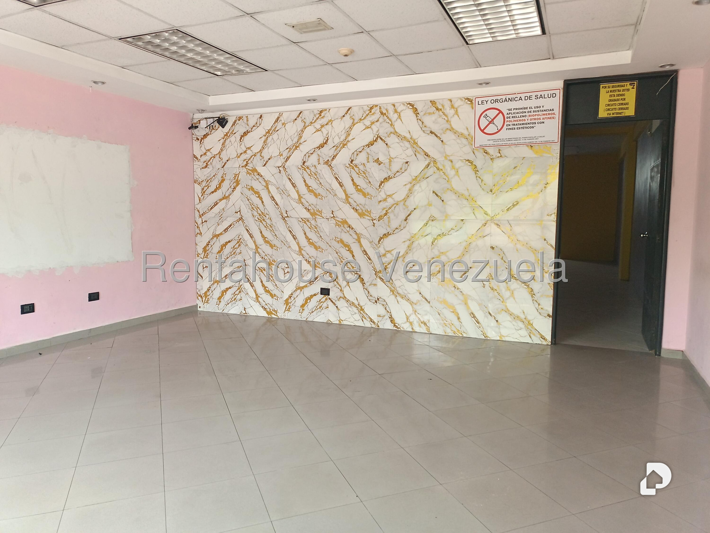 Local comercial en Club Hipico, Los Teques – 2