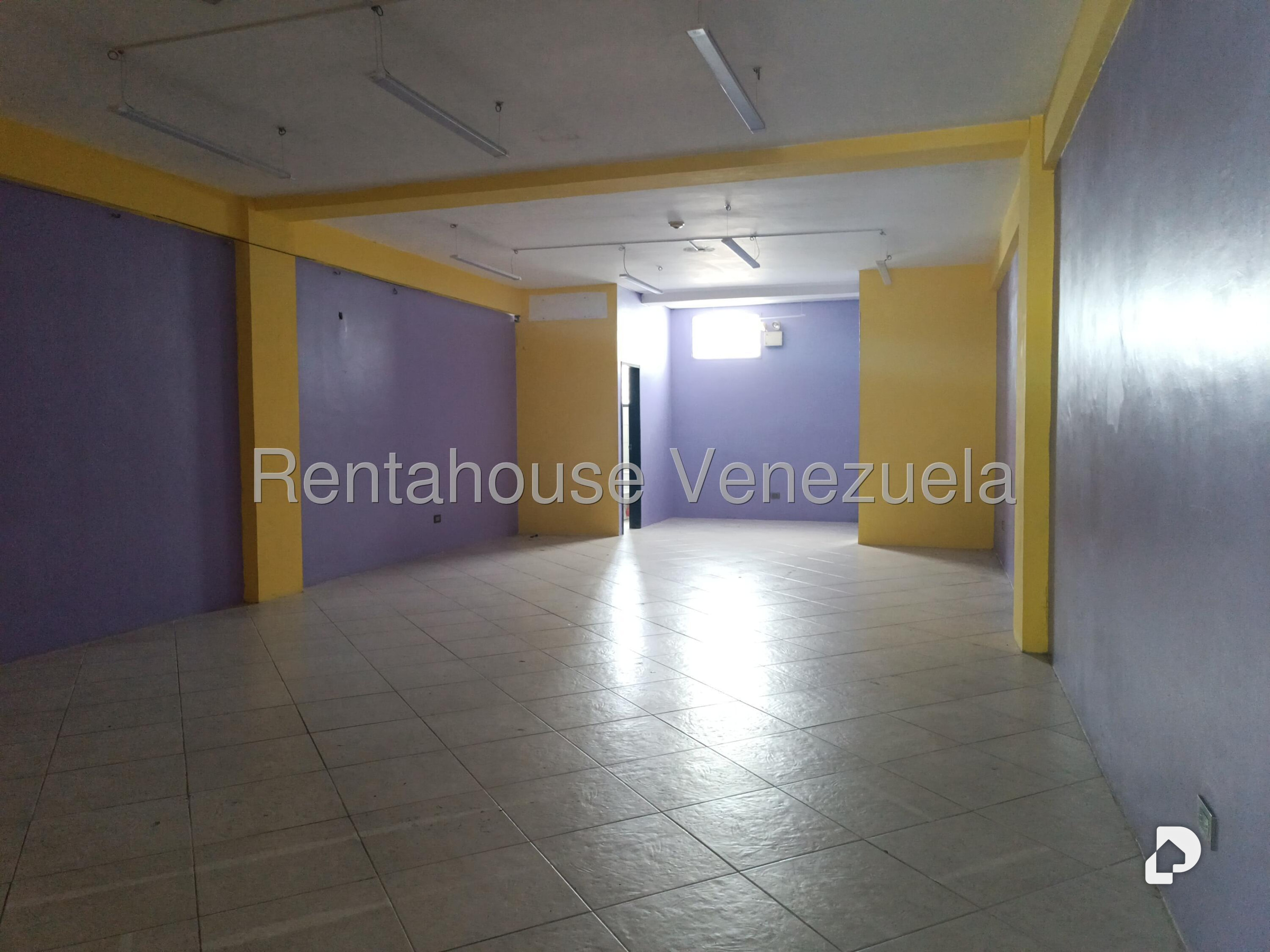 Local comercial en Club Hipico, Los Teques – 5