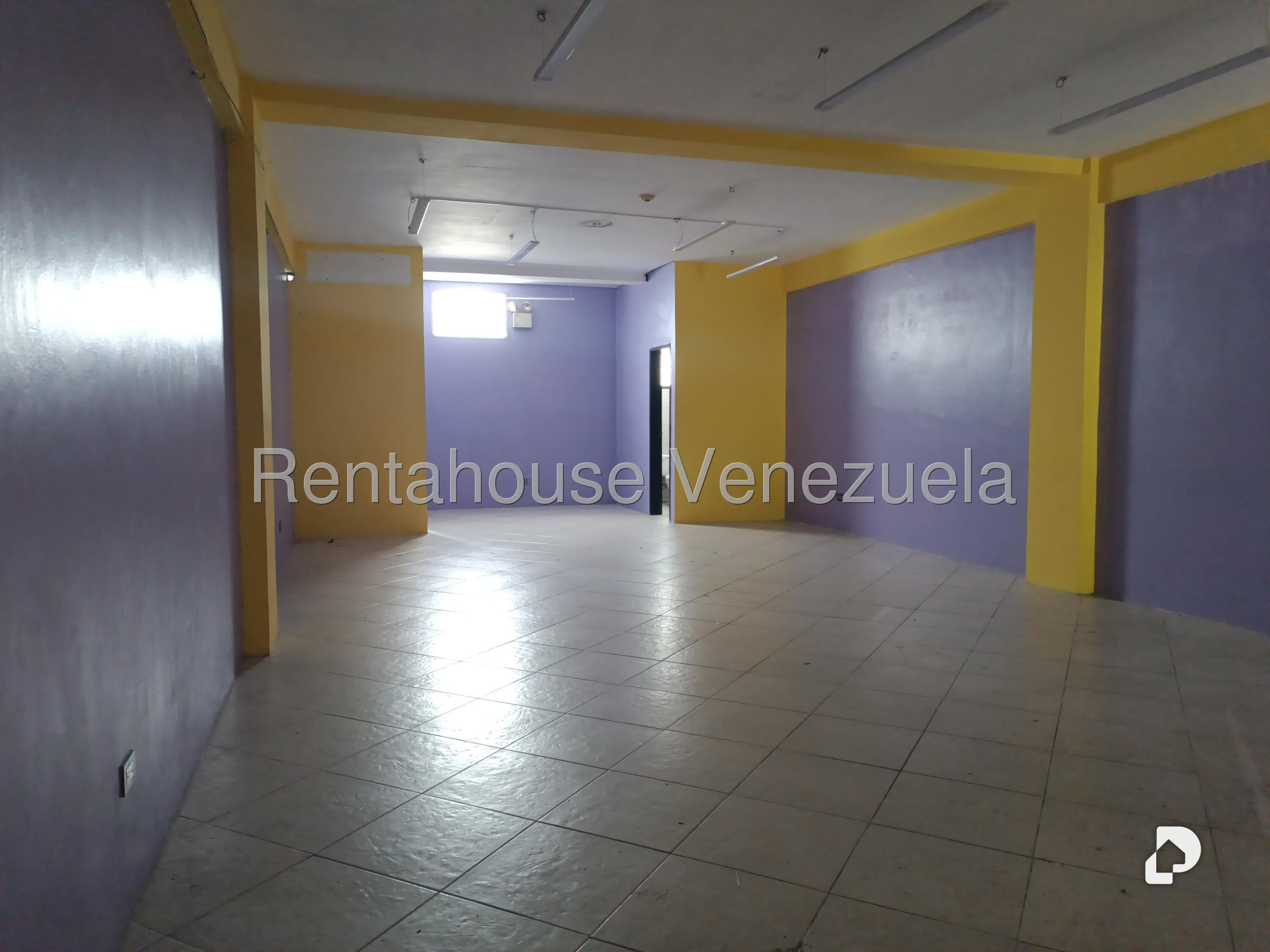 Local comercial en Club Hipico, Los Teques – 4