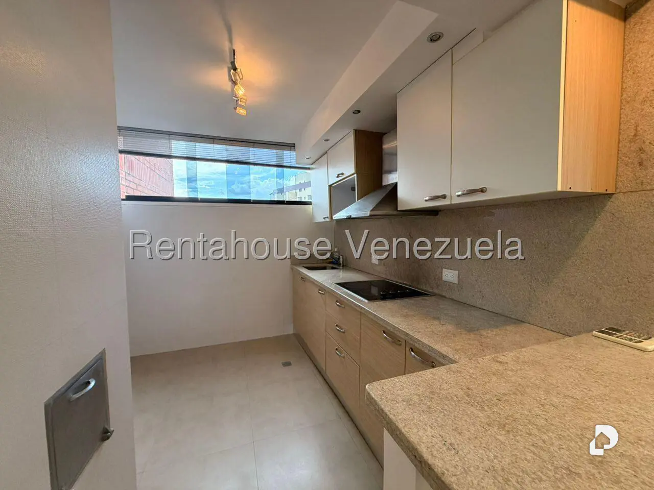 Apartment in Santa Rosa de Lima, Caracas – 9